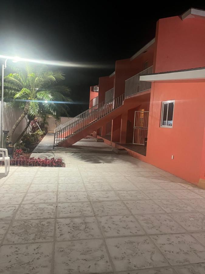 Tropical Hideaway Apartment Nassau Bagian luar foto