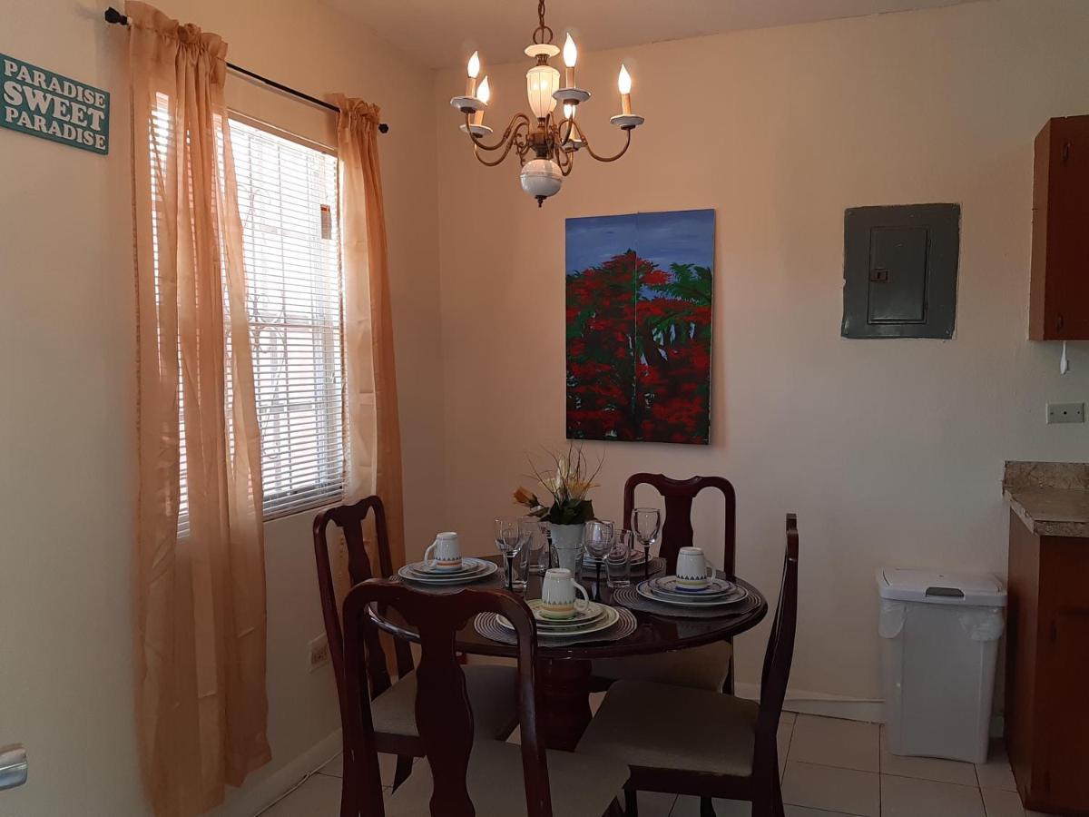 Tropical Hideaway Apartment Nassau Bagian luar foto